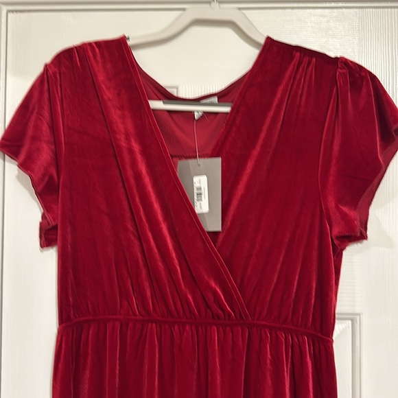 See and be Seen red velvet dress.  New with tags.  Size large. - Picture 1 of 8
